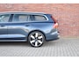 Volvo V60 T6 350PK Plug-in hybrid AWD Essential Bright | Moritz leder | 19 inch | All-season banden | Trekhaak