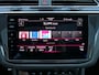Volkswagen Tiguan 1.4 TSI eHybrid R-Line Business+ | Panoramadak | Discover Pro | Head-up display | Elektrische achterklep | Apple-/Android Carplay | ACC | Dodehoek detectie | Stoelverwarming V+A | Trekhaak |