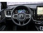 Volvo XC60 T6 Plug-in hybrid AWD Plus Black Edition | Google | Gratis Trekhaak | Long Range | Getint Glas | Panoramadak | Head-Up Display | 360 Camera | Stoel-/Stuurverwarming | Elek. Achterklep | Zitverlenging