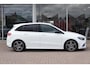 Mercedes-Benz B-klasse 180 136pk Business Solution AMG | Trekhaak | Camera | Navigatie | Carplay | PDC