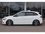 Mercedes-Benz B-klasse 180 136pk Business Solution AMG | Trekhaak | Camera | Navigatie | Carplay | PDC