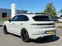 Porsche Cayenne 3.0 S E-Hybrid Black Edition | Sport Chrono | Luchtvering | Trekhaak | Pano | Passenger Display | 21"