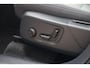Volvo XC40 T5 Recharge Plus Dark | Stoelverwarming | Trekhaak | H/K | Parkeercamera | Glossy Black | Keyless