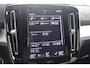 Volvo XC40 T5 Recharge Plus Dark | Stoelverwarming | Trekhaak | H/K | Parkeercamera | Glossy Black | Keyless