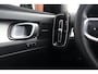 Volvo XC40 T5 Recharge Plus Dark | Stoelverwarming | Trekhaak | H/K | Parkeercamera | Glossy Black | Keyless