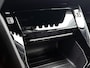 Peugeot e-2008 EV 136pk Allure Pack 50 kWh Automaat | 1ste Eigenaar | Navigatie | Climate Control | Adaptieve Cruise Control | 17"LMV | LED | Camera | Apple Carplay/Android Auto |