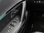 Peugeot e-2008 EV 136pk Allure Pack 50 kWh Automaat | 1ste Eigenaar | Navigatie | Climate Control | Adaptieve Cruise Control | 17"LMV | LED | Camera | Apple Carplay/Android Auto |