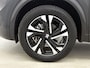 Peugeot e-2008 EV 136pk Allure Pack 50 kWh Automaat | 1ste Eigenaar | Navigatie | Climate Control | Adaptieve Cruise Control | 17"LMV | LED | Camera | Apple Carplay/Android Auto |