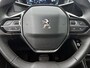 Peugeot e-2008 EV 136pk Allure Pack 50 kWh Automaat | 1ste Eigenaar | Navigatie | Climate Control | Adaptieve Cruise Control | 17"LMV | LED | Camera | Apple Carplay/Android Auto |