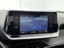 Peugeot 2008 1.2 Puretech 96kW S&S Allure | APPLE CARPLAY | ANDROID AUTO | ACHTERUITRIJCAMERA | PARKEERSENSOREN | STOELVERWARMING | DAB RADIO | NAVIGATIE | CRUISE CONTROL | RIJSTROOKHULP | LICHTMETALEN VELGEN |