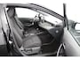 Toyota Corolla Touring Sports 1.8 Hybrid First Edition | Parkeersensoren | Stuur en Stoelverwarming | Dodehoekdetectie | |