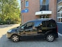 Peugeot Partner Tepee 1.6 VTi XT Executive / bj.2010 / kleur: zwart / NAP met 345321 km./ APK 26-11-2026 / trekhaak / exportauto.