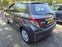 Toyota Yaris 1.3 VVT-i Aspiration | 2E EIGENAAR | 3/6 OF 12MND GARANTIE | NAVI | CAMERA | AIRCO | NW APK |