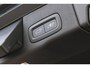 Volvo XC60 2.0 T8 Plug-in hybrid AWD Ultra Black Edition Exec | Achterbank verwarmd | Apple Carplay & Android Auto | Audio installatie high end | Bluetooth telefoonvoorbereiding | Lichtmetalen velgen 22" | Luchtvering | Extra getint glas | Buitenspiegels elektrisch verstel- en verwarmbaar | Cruise control adaptief met Stop&Go en stuurhulp