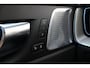 Volvo XC60 2.0 T8 Plug-in hybrid AWD Ultra Black Edition Exec | Achterbank verwarmd | Apple Carplay & Android Auto | Audio installatie high end | Bluetooth telefoonvoorbereiding | Lichtmetalen velgen 22" | Luchtvering | Extra getint glas | Buitenspiegels elektrisch verstel- en verwarmbaar | Cruise control adaptief met Stop&Go en stuurhulp