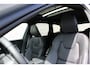 Volvo XC60 2.0 T8 Plug-in hybrid AWD Ultra Black Edition Exec | Achterbank verwarmd | Apple Carplay & Android Auto | Audio installatie high end | Bluetooth telefoonvoorbereiding | Lichtmetalen velgen 22" | Luchtvering | Extra getint glas | Buitenspiegels elektrisch verstel- en verwarmbaar | Cruise control adaptief met Stop&Go en stuurhulp