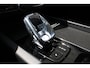 Volvo XC60 2.0 T8 Plug-in hybrid AWD Ultra Black Edition Exec | Achterbank verwarmd | Apple Carplay & Android Auto | Audio installatie high end | Bluetooth telefoonvoorbereiding | Lichtmetalen velgen 22" | Luchtvering | Extra getint glas | Buitenspiegels elektrisch verstel- en verwarmbaar | Cruise control adaptief met Stop&Go en stuurhulp