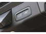 Volvo XC60 2.0 T8 Plug-in hybrid AWD Ultra Black Edition Exec | Achterbank verwarmd | Apple Carplay & Android Auto | Audio installatie high end | Bluetooth telefoonvoorbereiding | Luchtvering | Extra getint glas | Buitenspiegels elektrisch verstel- en verwarmbaar | Cruise control adaptief met Stop&Go en stuurhulp