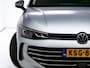 Volkswagen Passat Variant 1.5 eHybrid Elegance Bus. 204 PK | Elec. trekhaak | Stoel- & Stuurverwarming | Ergo stoelen met memory | All-season, Adaptive cruise, Navigatie, Stoelventilatie, HUD, Elektrische achterklep, DCC