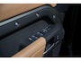 Land Rover Defender 110 P300e Sedona Edition l HSE l Head up Display l Trekhaak elektrische l Panorama dak l  Merdian Audio l Gallium Silver  l Sedona Edition l