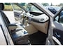 Renault Grand Scenic 2.0 Privilege AUTOMAAT - LUXE - AFN. TREKHAAK - LEDER - STOELVERWARMING - PARKEERSENSOREN V+A - ELEKTR STOEL - NAVI - KEYLESS - BLUETOOTH - DUBBEL PANODAK - CLIMA - CRUISE - LM VELGEN - INKLAPB. SPIEGELS ETC.