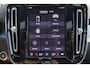 Volvo XC40 B3 Core Business - Harman Kardon - Adaptive Cruise Control met Pilot Assist - BLIS dodehoekassistentie - Voorstoelen en stuurwiel verwarmbaar - Keyless - Elektr. bedienbare achterklep - Parkeersensoren voor & achter - Parkeer camera acter - 18' LMV - Getint glas v.a. de B-stijl - Google Maps geïntegreerd - Apple®CarPlay