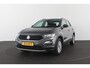 Volkswagen T-Roc 1.0 TSI Style > 110pk/Kleur Indium Grey/Parkeersensoren/navi/All season banden