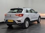 Volkswagen T-Roc 1.5 TSI Style| TREKHAAK | AUTOMAAT | 16"LMV | Bluetooth telefoonvoorbereiding | Bots waarschuwing systeem | Chroom delen exterieur