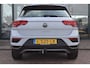 Volkswagen T-Roc 1.5 TSI Style| TREKHAAK | AUTOMAAT | 16"LMV | Bluetooth telefoonvoorbereiding | Bots waarschuwing systeem | Chroom delen exterieur