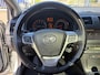 Toyota Avensis Wagon 2.0 VVTi Panoramic Business Special / NL-Auto / 1e-Eigenaar! / Uniek / Panoramadak / Cruise-Control / Trekhaak / Radio-Bluetooth / Navi / Climate-Control / Camera-Achter met PDC / 16'' LMV / ENZ.