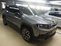 Jeep Compass First Edition 74 kWh Tot 8 Jaar Garantie! | Convenience Pack | Warmtepomp | 19" AllSeason | Two Tone | Adaptive Cruise | !!