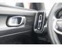 Volvo XC40 T5 Recharge R-Design | Stoelverwarming | Trekhaak | Parkeercamera | H/K | Glossy Black | Keyless