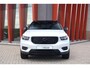 Volvo XC40 T5 Recharge R-Design | Stoelverwarming | Trekhaak | Parkeercamera | H/K | Glossy Black | Keyless