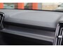 Volvo XC40 T5 Recharge R-Design | Stoelverwarming | Trekhaak | Parkeercamera | H/K | Glossy Black | Keyless