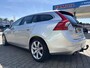 Volvo V60 1.6 T3 Momentum, automaat, navigatie, cruisecontrol, climatronic, trekhaak, top onderhouden !!
