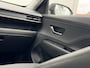 Hyundai Kona 1.6 GDI HEV Comfort Smart Automaat / Fabrieksgarantie tot 2-2030 / Stoel- & Stuurverwarming / Navigatie / Achteruitrijcamera / Adaptive Cruise Control / Climate Control / LED Verlichting /
