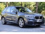 BMW X1 sDrive18i High Executive M-Sport | Leder | Pano | HUD | Navi Plus | Stoelverwarming | Hifi | DAB | Grootlichtassistent | Etc.