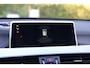 BMW X1 sDrive18i High Executive M-Sport | Leder | Pano | HUD | Navi Plus | Stoelverwarming | Hifi | DAB | Grootlichtassistent | Etc.