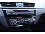 BMW X1 sDrive18i High Executive M-Sport | Leder | Pano | HUD | Navi Plus | Stoelverwarming | Hifi | DAB | Grootlichtassistent | Etc.