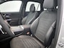 Mercedes-Benz GLC 300e 4MATIC Business Solution AMG | Advanced plus | Nightpakket | Parkeerpakket | Trekhaak | Treeplanken in aluminiumlook | Middenconsole metaalstructuur | Panoramaschuifdak | 20 inch vijfspaaks lichtmetalen AMG-velgen |
