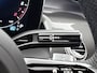 Mercedes-Benz GLC 300e 4MATIC Business Solution AMG | Advanced plus | Nightpakket | Parkeerpakket | Trekhaak | Treeplanken in aluminiumlook | Middenconsole metaalstructuur | Panoramaschuifdak | 20 inch vijfspaaks lichtmetalen AMG-velgen |