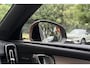 Volvo XC40 2.0 B4 Plus Dark | Trekhaak, inklapbaar | Stoel-/ stuurwielverwarming | Elektrisch verstelbare voorstoelen met geheugenfunctie | Adaptieve cruise control | 18 inch. lichtmetalen velgen | BLIS | All-season banden | Apple carplay/ Android auto | Pilot assist