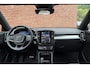 Volvo XC40 2.0 B4 Plus Dark | Trekhaak, inklapbaar | Stoel-/ stuurwielverwarming | Elektrisch verstelbare voorstoelen met geheugenfunctie | Adaptieve cruise control | 18 inch. lichtmetalen velgen | BLIS | All-season banden | Apple carplay/ Android auto | Pilot assist