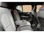 Volvo XC40 B4 Plus Dark | Trekhaak, inklapbaar | Stoel-/ stuurwielverwarming | Elektrisch verstelbare voorstoelen met geheugenfunctie | Adaptieve cruise control | 18 inch. lichtmetalen velgen | BLIS | All-season banden | Apple carplay/ Android auto | Pilot assist