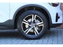 Volvo XC40 2.0 B4 Plus Dark | Trekhaak, inklapbaar | Stoel-/ stuurwielverwarming | Elektrisch verstelbare voorstoelen met geheugenfunctie | Adaptieve cruise control | 18 inch. lichtmetalen velgen | BLIS | All-season banden | Apple carplay/ Android auto | Pilot assist