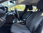 Peugeot 208 1.2 PureTech Allure 360°Camera l Carplay l Dealer Onderhouden l Navi l Halfleder l Clima l Cruise l Rijstrooksensor l 6 Bak l PDC l Lm velgen l N.A.P l 102pk l Apk tot 02-2028
