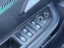 Peugeot 208 1.2 PureTech Allure 360°Camera l Carplay l Dealer Onderhouden l Navi l Halfleder l Clima l Cruise l Rijstrooksensor l 6 Bak l PDC l Lm velgen l N.A.P l 102pk l Apk tot 02-2028
