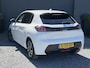 Peugeot 208 1.2 PureTech Allure 360°Camera l Carplay l Dealer Onderhouden l Navi l Halfleder l Clima l Cruise l Rijstrooksensor l 6 Bak l PDC l Lm velgen l N.A.P l 102pk l Apk tot 02-2028