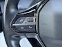 Peugeot 208 1.2 PureTech Allure 360°Camera l Carplay l Dealer Onderhouden l Navi l Halfleder l Clima l Cruise l Rijstrooksensor l 6 Bak l PDC l Lm velgen l N.A.P l 102pk l Apk tot 02-2028