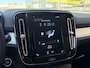 Volvo XC40 1.5 T3 Momentum / Automaat / Dealer-Onderhouden / harman-Kardon / Stoelverwarming / Cruise-Control / Draadloze-Telefoonlader / Standkachel / LED / PDC V+A met Camera / 19'' LMV / All-Season / ENZ.